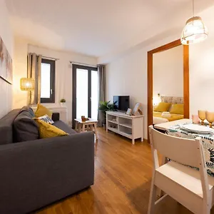 Bravissimo Sant Marti Apartment