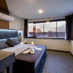 The Queen İstanbul