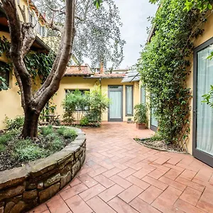 Cortile Santa Monaca Apartment