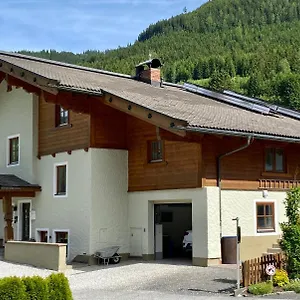 https://appartements-living-saalbach-by-easy-holiday.saalbachhinterglemmhotels.com