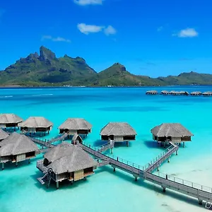 four-seasons-resort-bora-bora.frenchpolynesia-hotels.com/